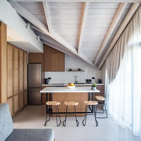 Yolo - Loft Apartment